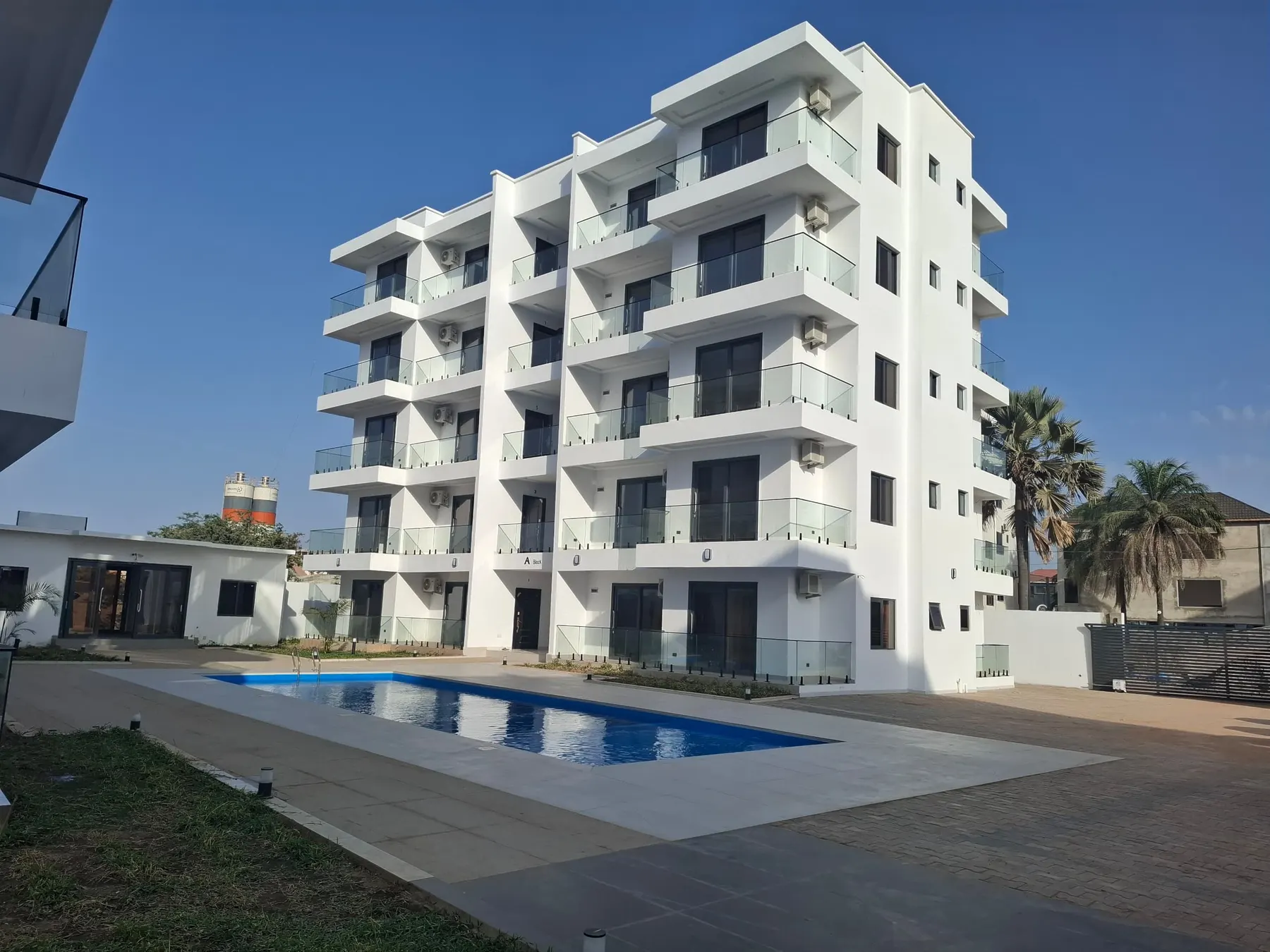 Five-storey block overlooking the swimming pool